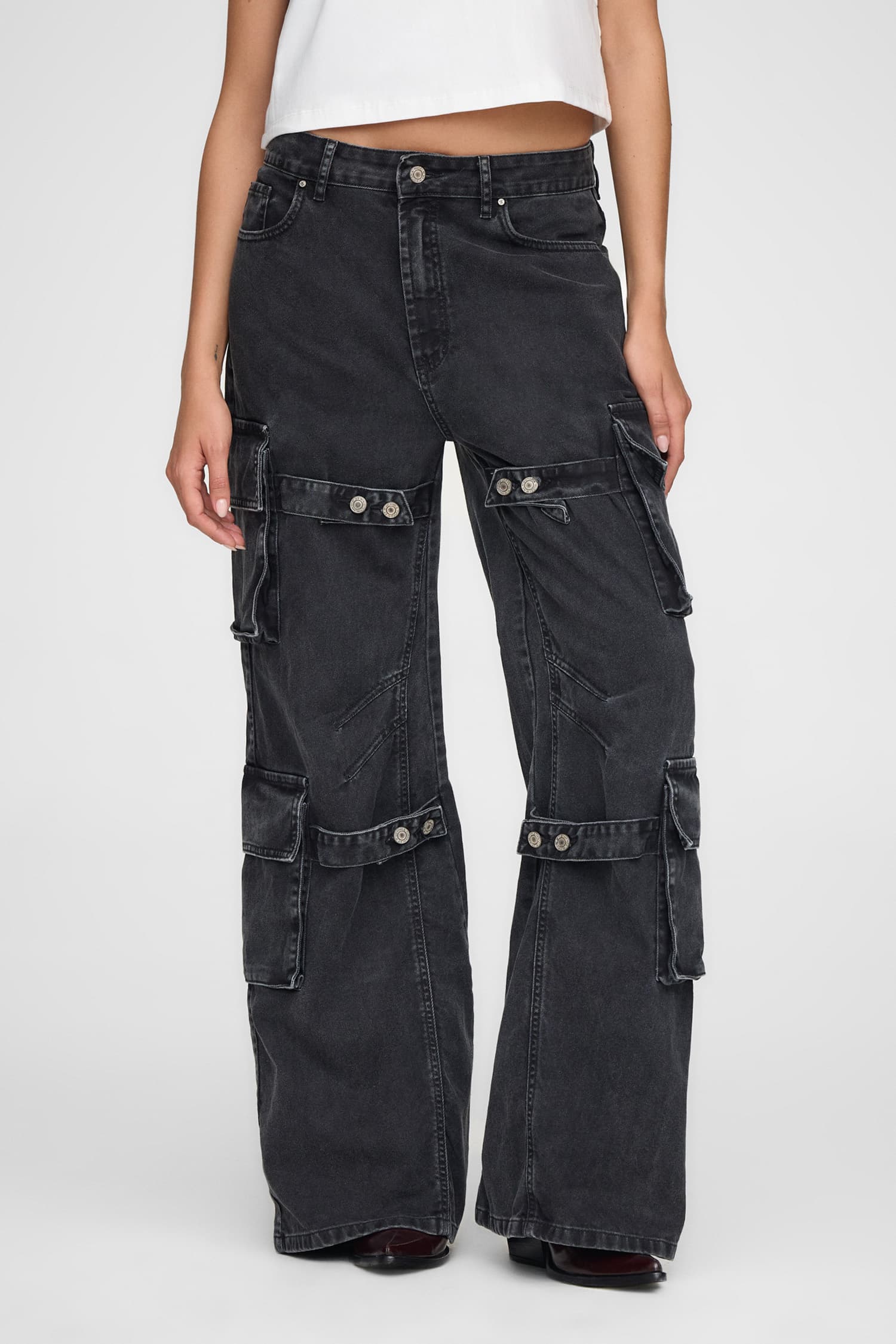 PANTALÓN STRIPPED