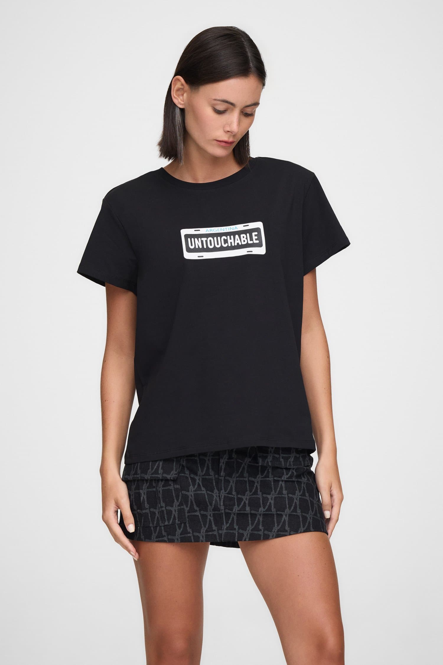 REMERA UNTOUCHABLE